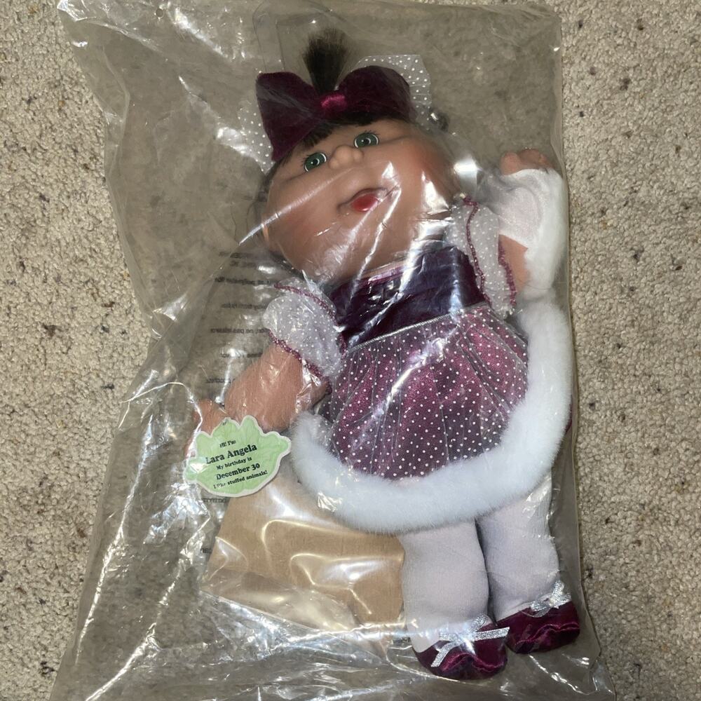 1997 AVON MATTEL CABBAGE PATCH KIDS Lara Angela BIRTHDATE DECEMBER 30 DOLL NEW